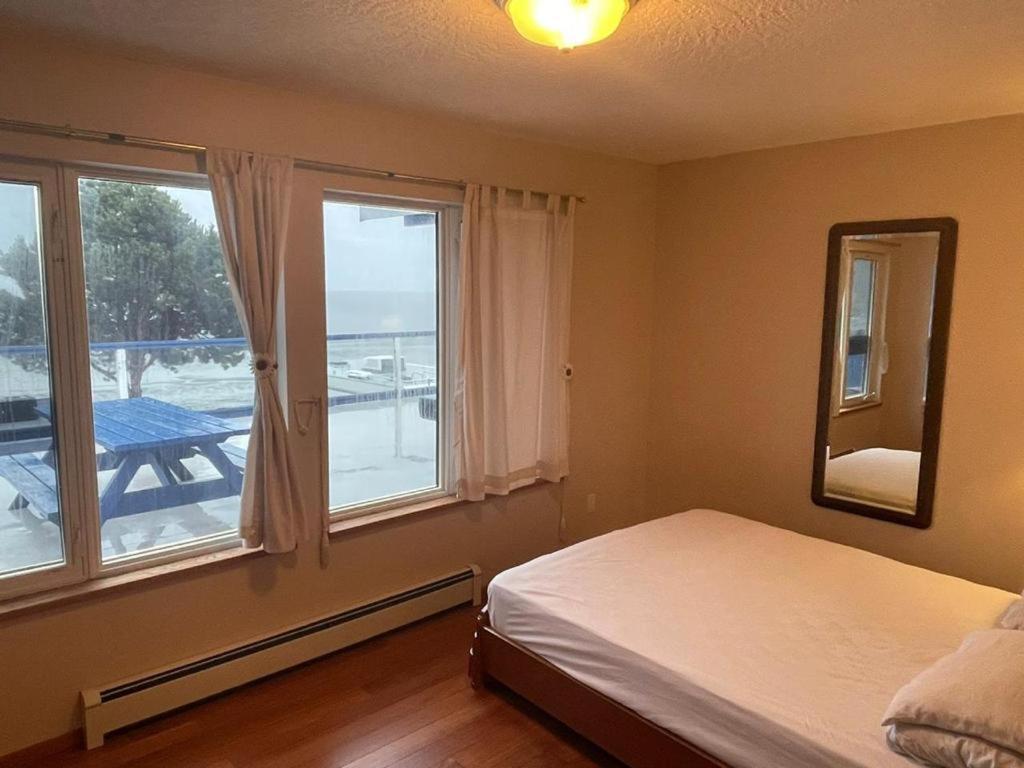 Metchosin Beach House Victoria Extérieur photo